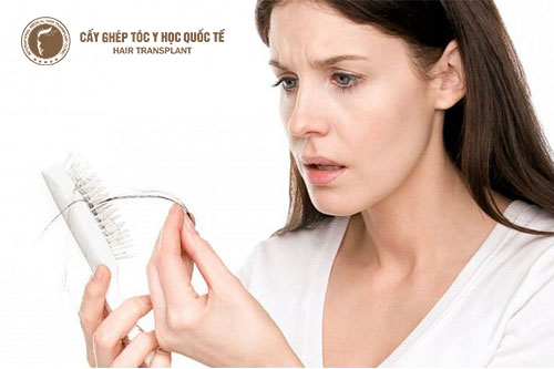 Bệnh rụng tóc có chữa được không và đâu là cách điều trị tốt nhất?